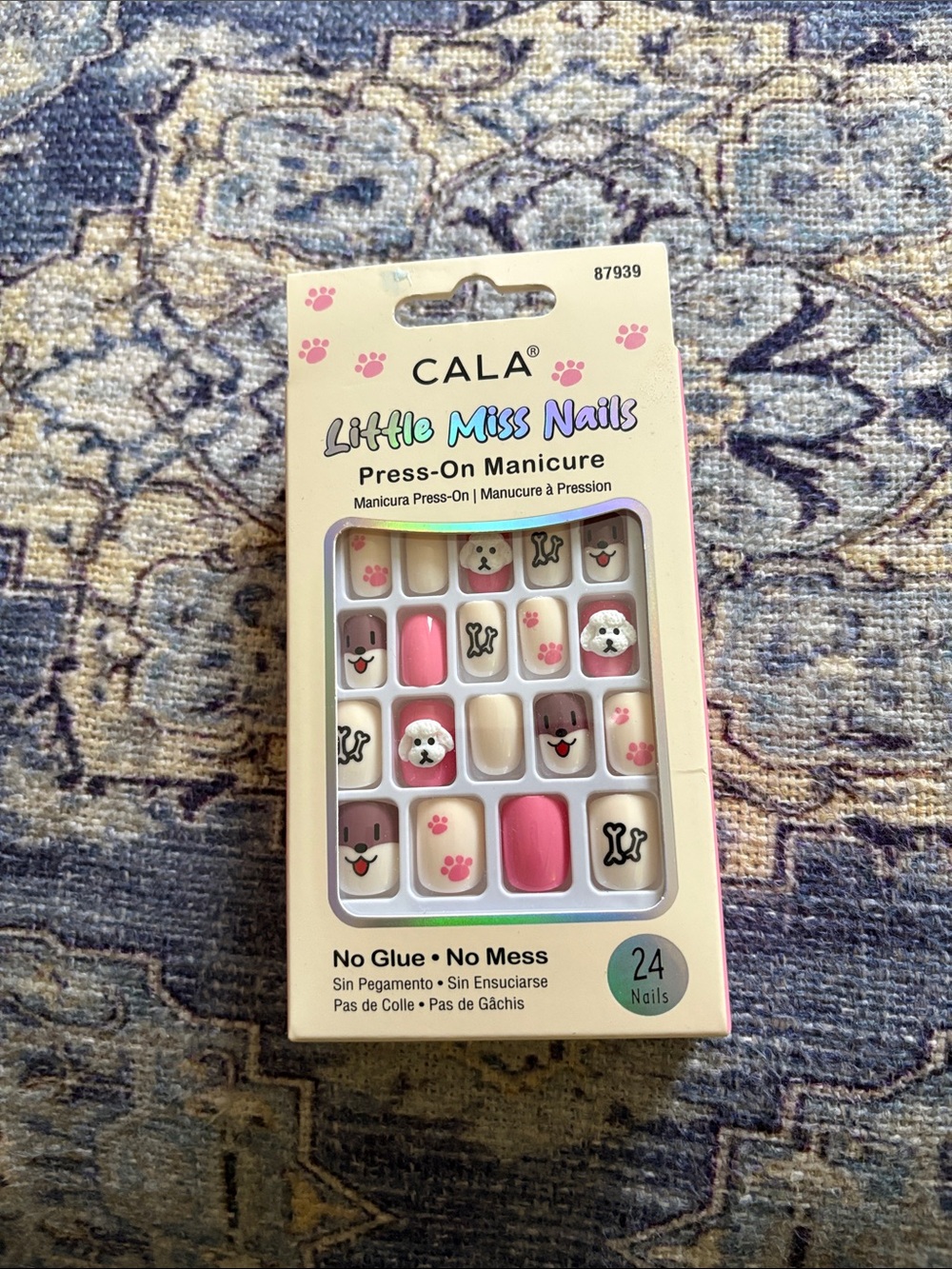 Little Miss Nails Press-On Manicure – Pink & White Paw Print Set